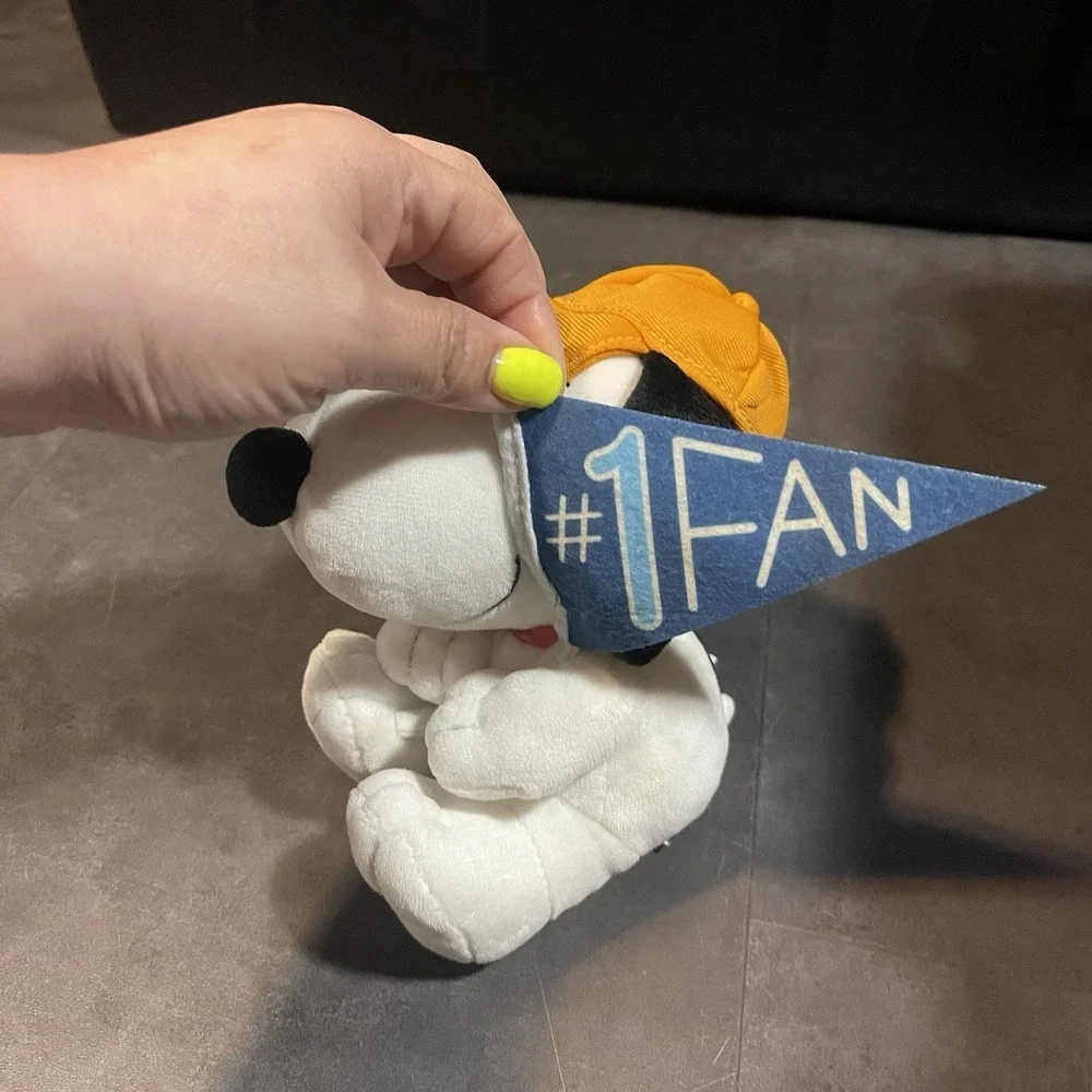 Hallmark‎ Peanuts Snoopy #1 Fan Plush Collectible
